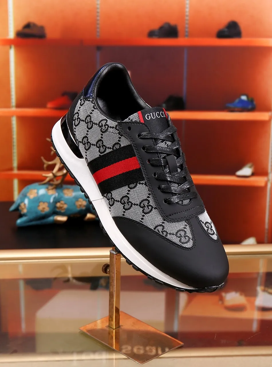 Factory price: 400💰"GUCCI"⚠️⚠️Top purchasing agent🔍🔍Sold simultaneously at men's HK counters. Sole: The original sole is specially provided by the original factory. The exclusive movable molded sole is super comfortable. The original factory follows the order. 🔍🔍High quality. 💪Details determine the quality. We only make shoes with our heart. You can enter and leave the counter at will. You are welcome to compare. Two colors are available. Size: 38-44, customized 45